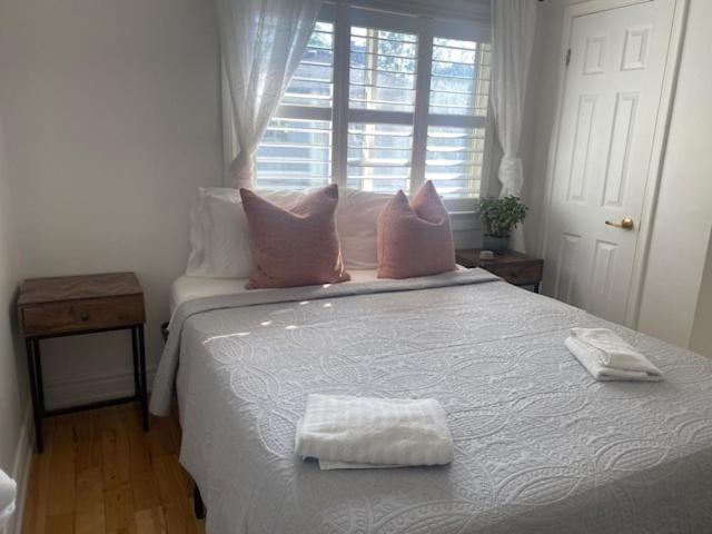 Clearbrooke Gem- Bright Private Bedroom Close To Yyz Торонто Екстериор снимка